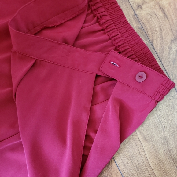 Tilley Travel Skirt, quick-dry, lightweight, red, size large, midi length - Picture 2 of 5